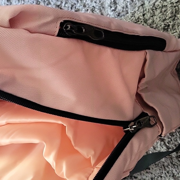 Beautiful backpack - Picture 4 of 5